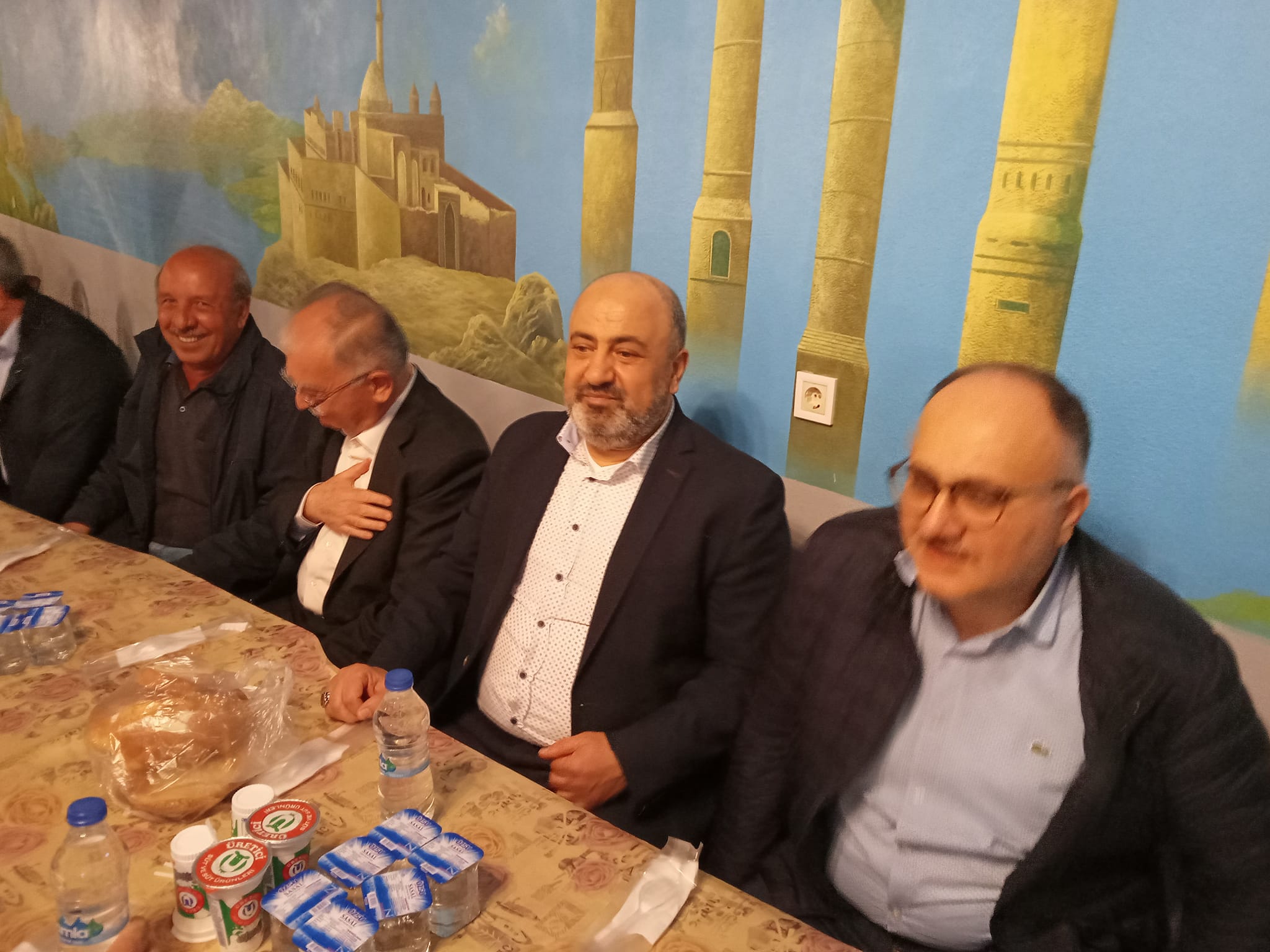 Hz. Osman camii sinde Bitlisliler yardımlaşma ve dayanışma derneği iftar programı