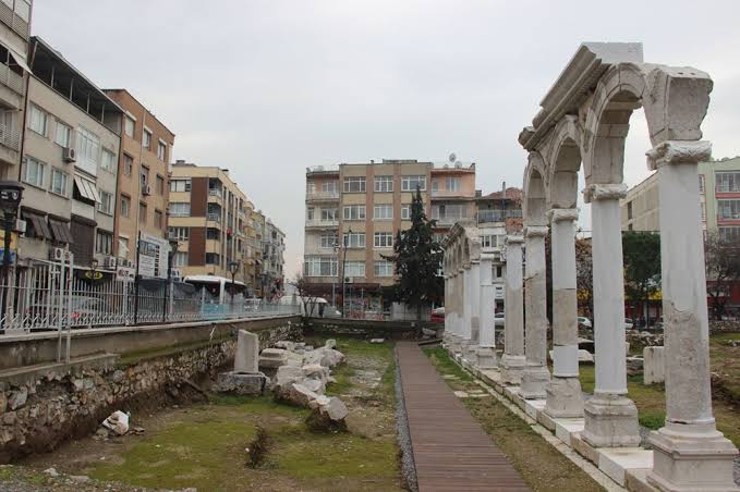 Birazda Gülelim 
